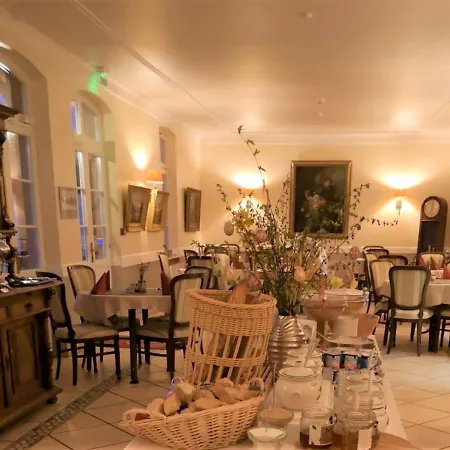 Chateau De Pourtales Hotel 3*